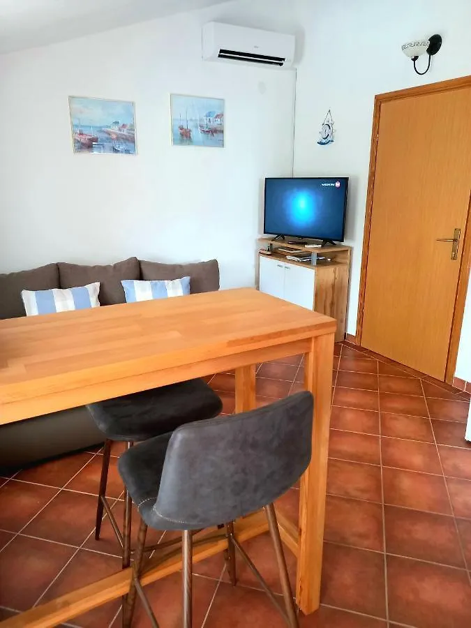 Studio Apartment Nina Pula